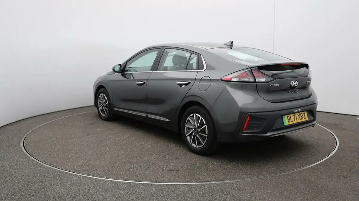 2022-hyundai-ioniq-e-premium-electric-big-55