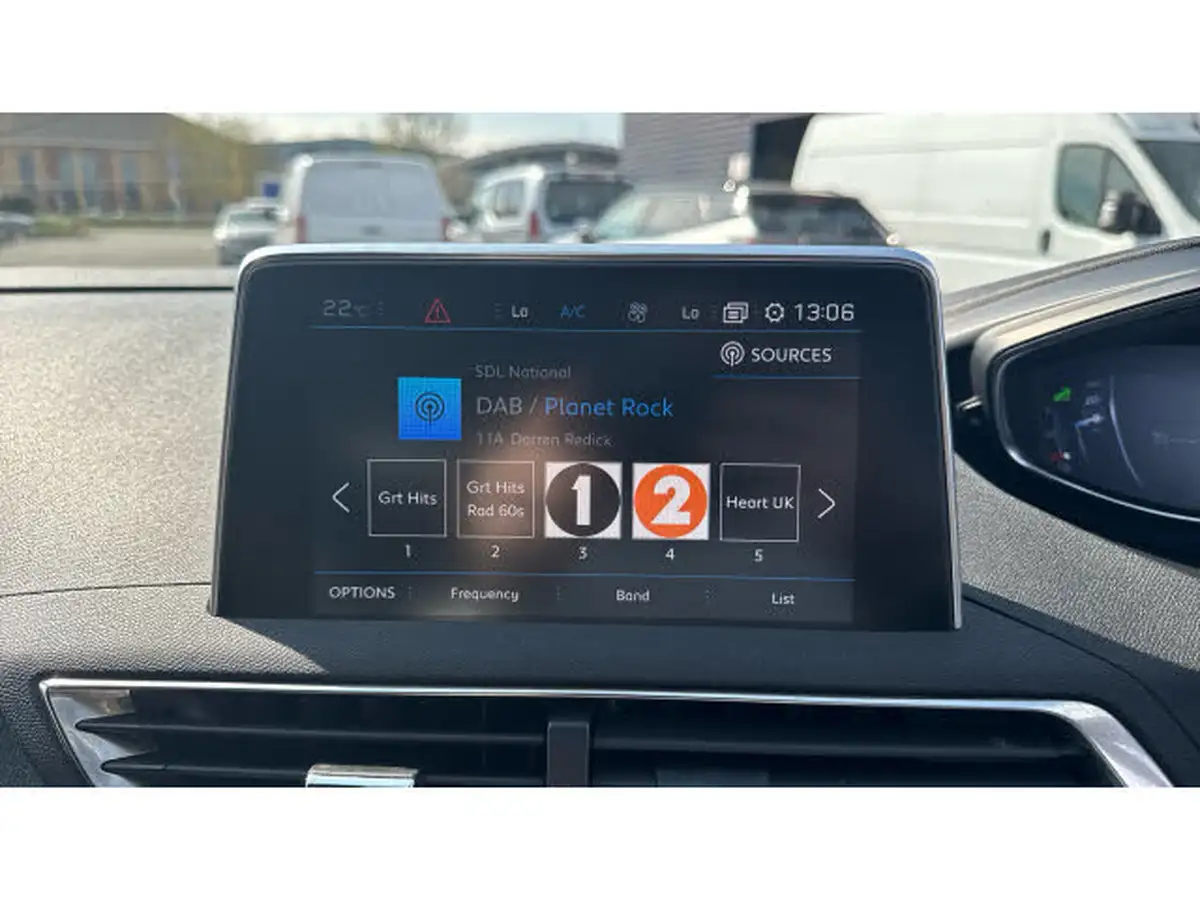 2019-peugeot-3008-suv-16-puretech-gt-line-180bhp-ss-eat8-big-11