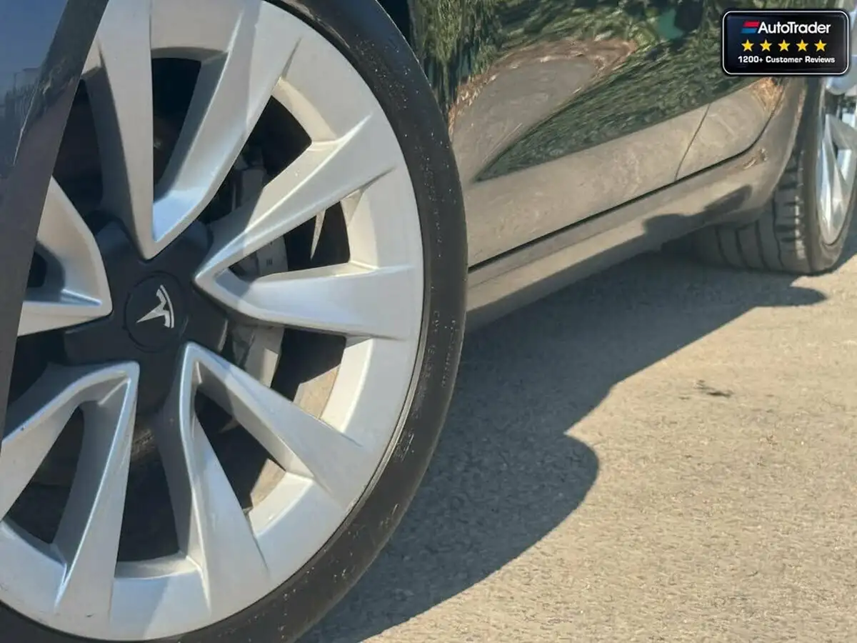 2022-tesla-model-3-e-rwd-big-1