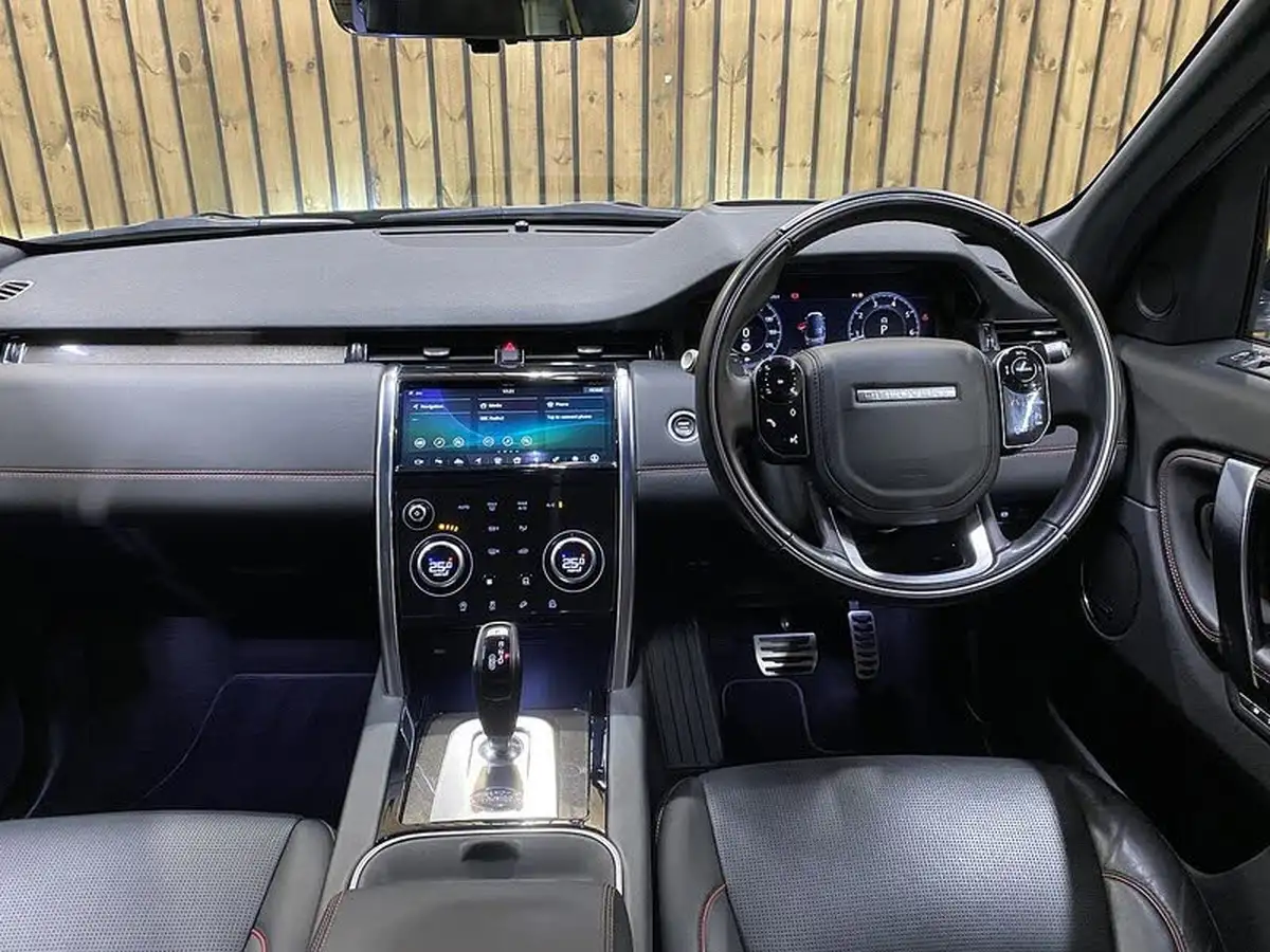 2020-land-rover-discovery-sport-big-52
