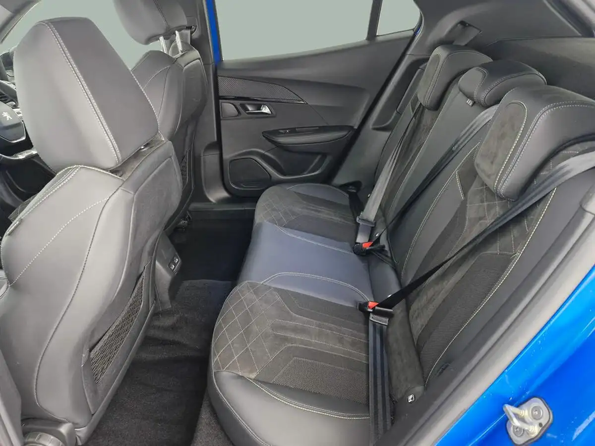 2022-peugeot-2008-suv-e-gt-premium-big-14