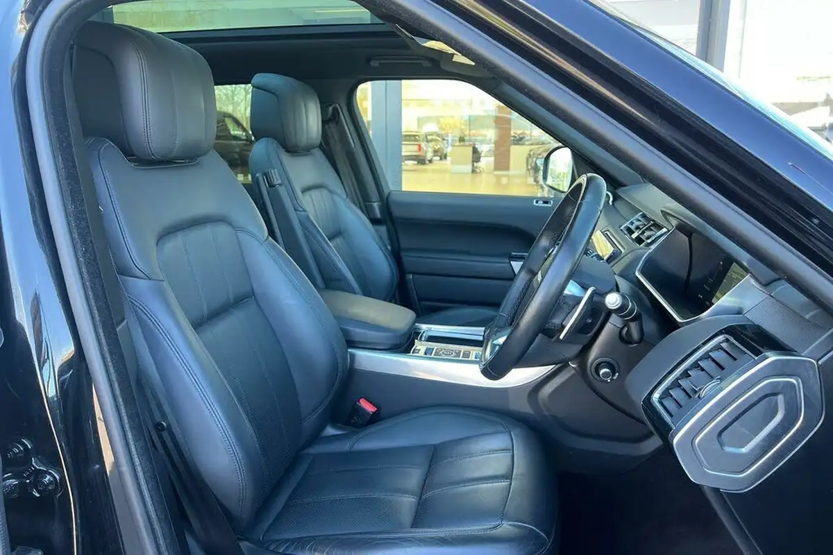 2022-land-rover-range-rover-sport-30-d300-hse-dynamic-black-big-33