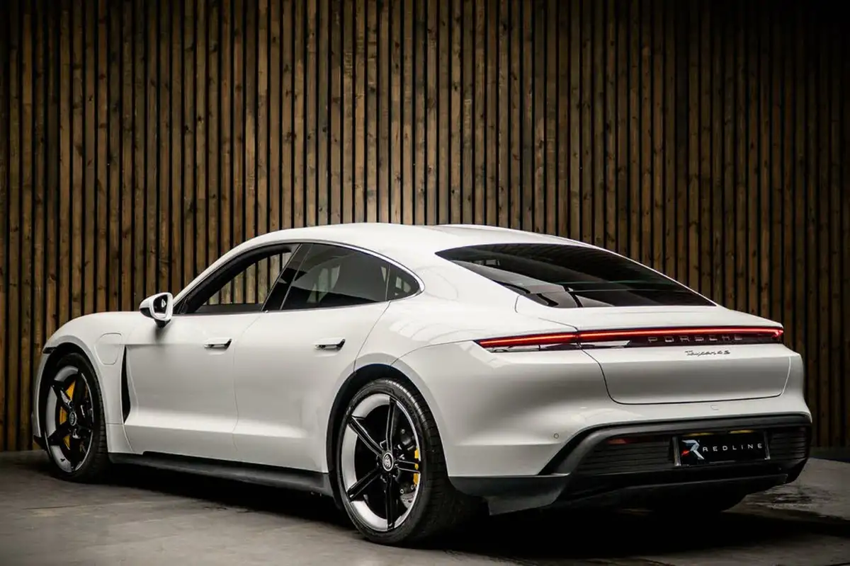 2021-porsche-taycan-e-4s-530ps-big-2