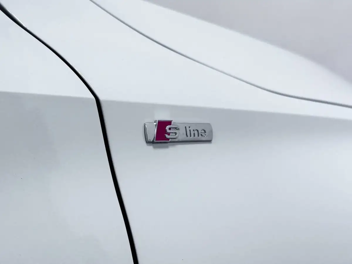 2022-audi-a3-14-40-tfsi-e-s-line-big-15