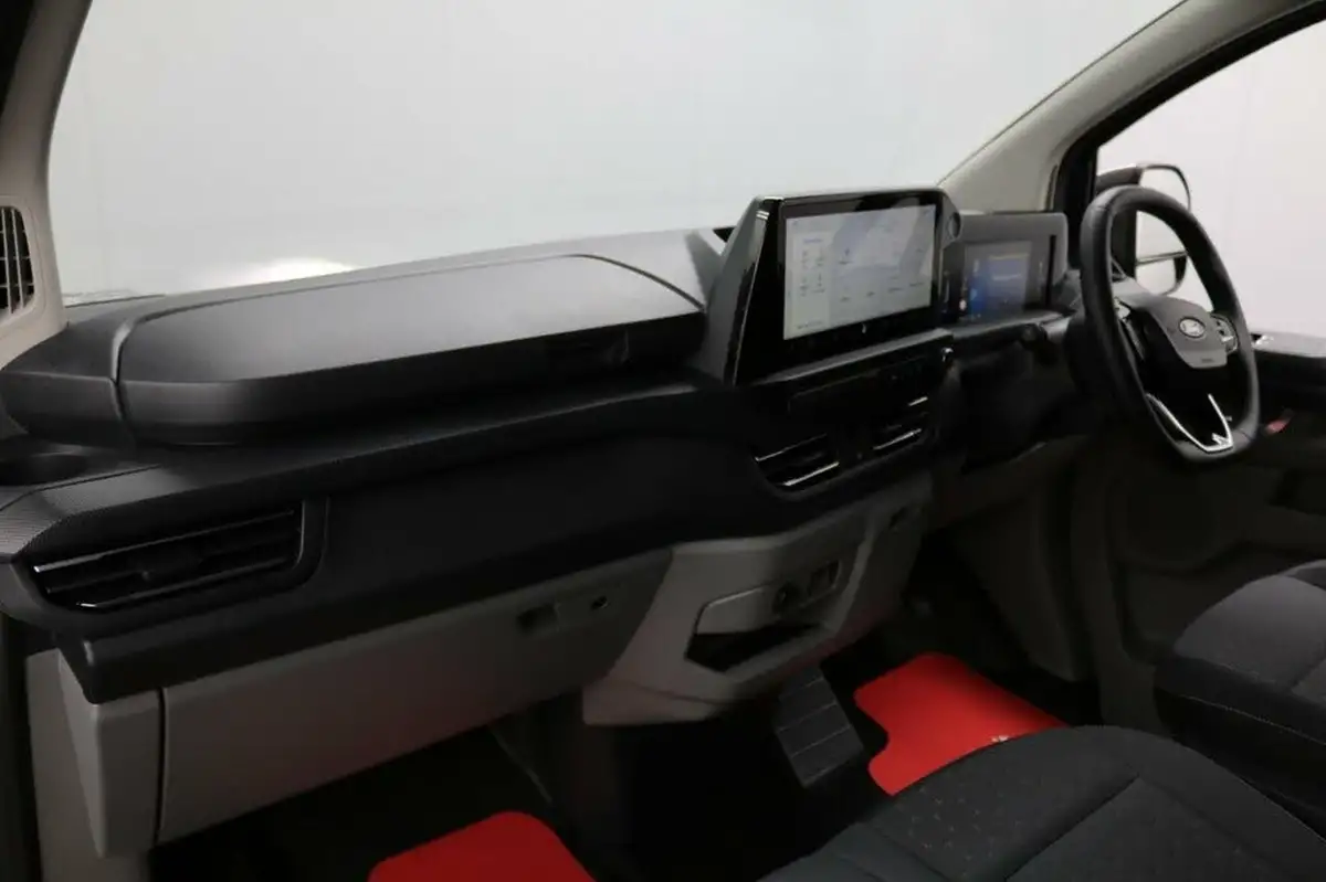2023-ford-transit-custom-20tdci-320-l2h1-limited-136pseu6e-panel-van-1996cc-auto-big-25