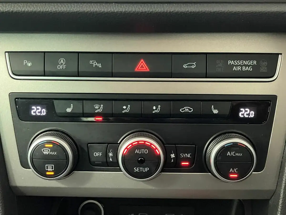 2022-seat-ateca-20tdi-xperience-lux-150ps-suv-dsg-big-11