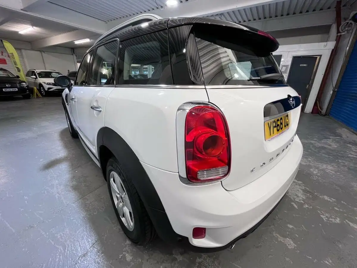 2018-mini-countryman-15-cooper-ss-big-9