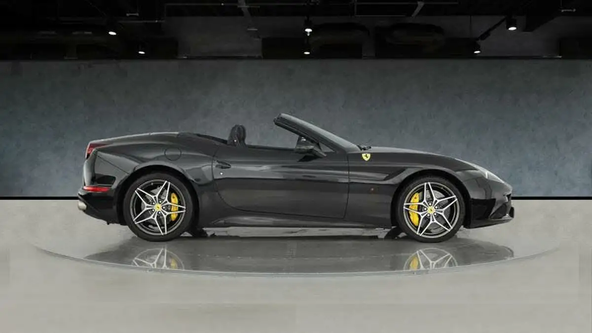 2015-ferrari-california-39-t-big-14