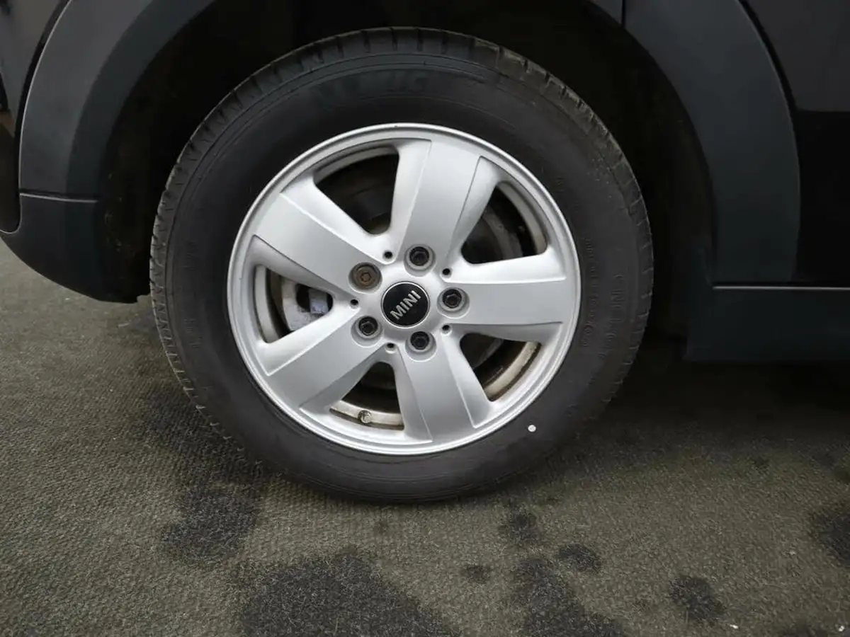 2019-mini-cooper-15-cooper-classic-hatchback-5d-auto-big-5