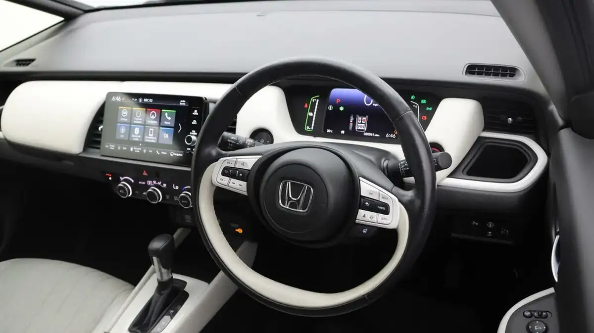 2022-honda-jazz-15-i-mmd-ex-107ps-big-8