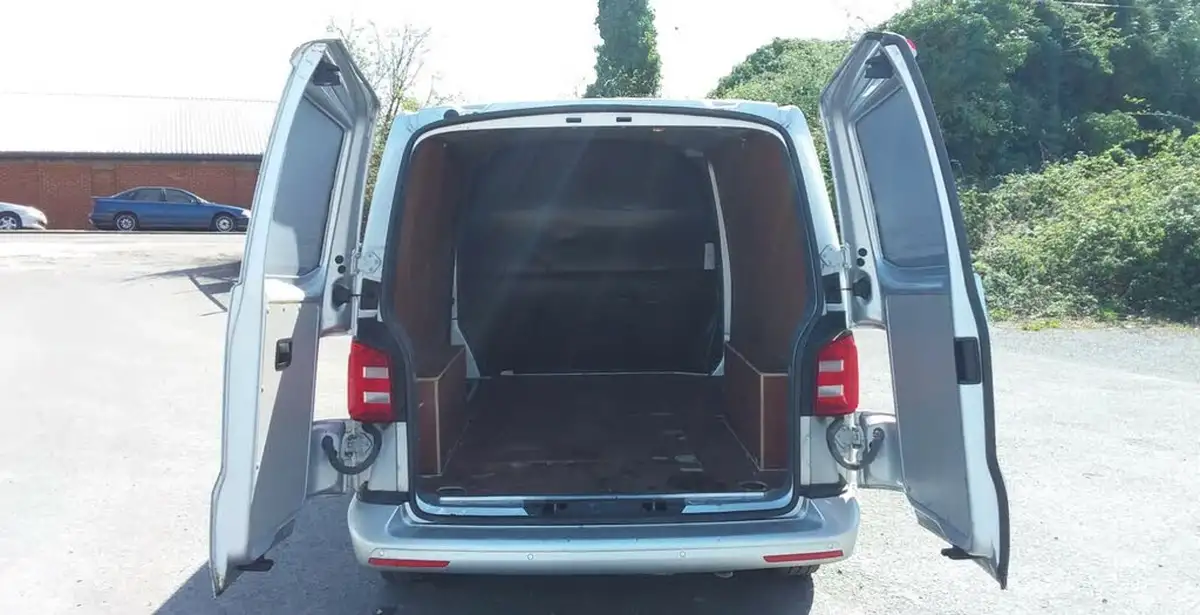 2019-volkswagen-transporter-20tdi-t28-highline-bmt-swb-150pseu6-big-11