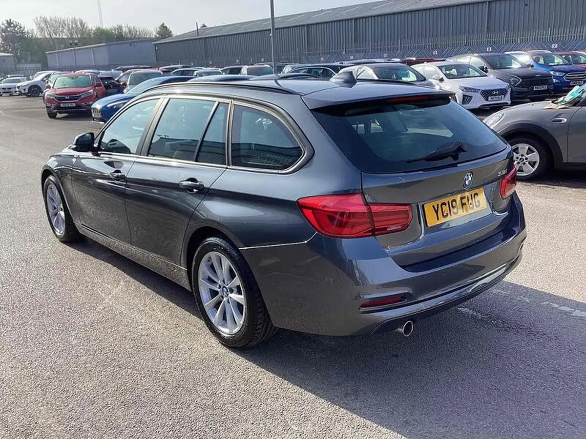 2018-bmw-3-series-15-318i-se-touring-5d-auto-big-1