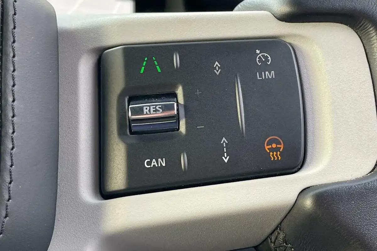 2023-land-rover-110-defender-30-d300-hard-top-x-dynamic-hse-110-big-27