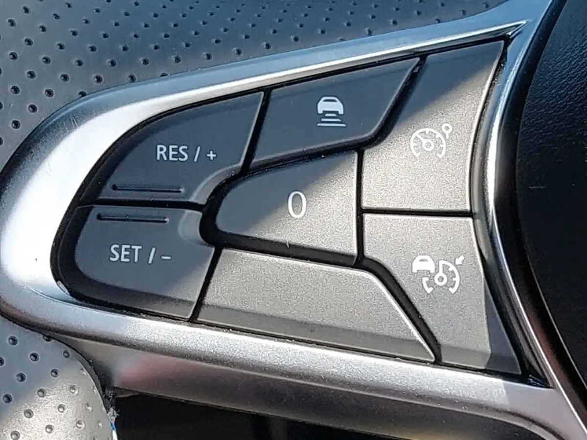 2024-renault-clio-16-esprit-alpine-big-16