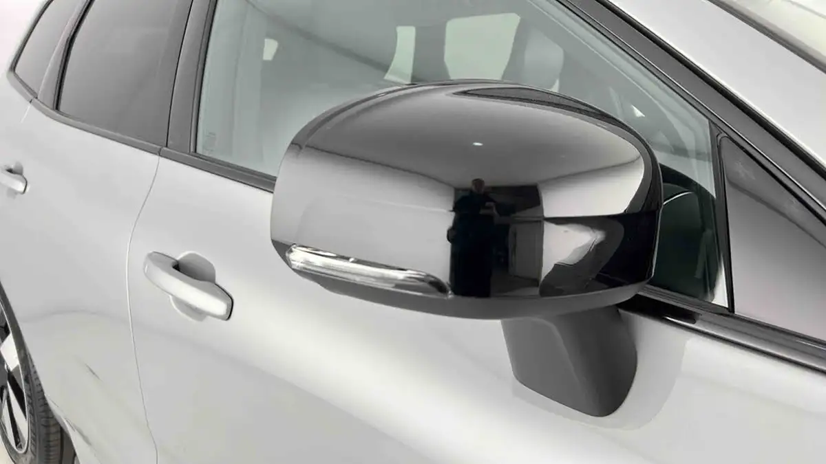 2024-volvo-xc60-20-t8-ultimate-dark-big-26
