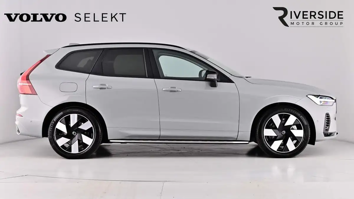 2024-volvo-xc60-20-t8-ultimate-dark-big-2