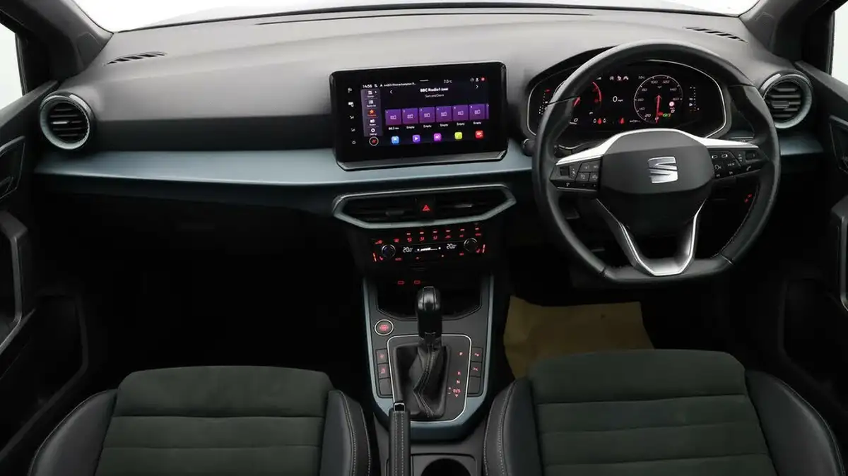 2022-seat-arona-10-tsi-xperience-lux-big-12