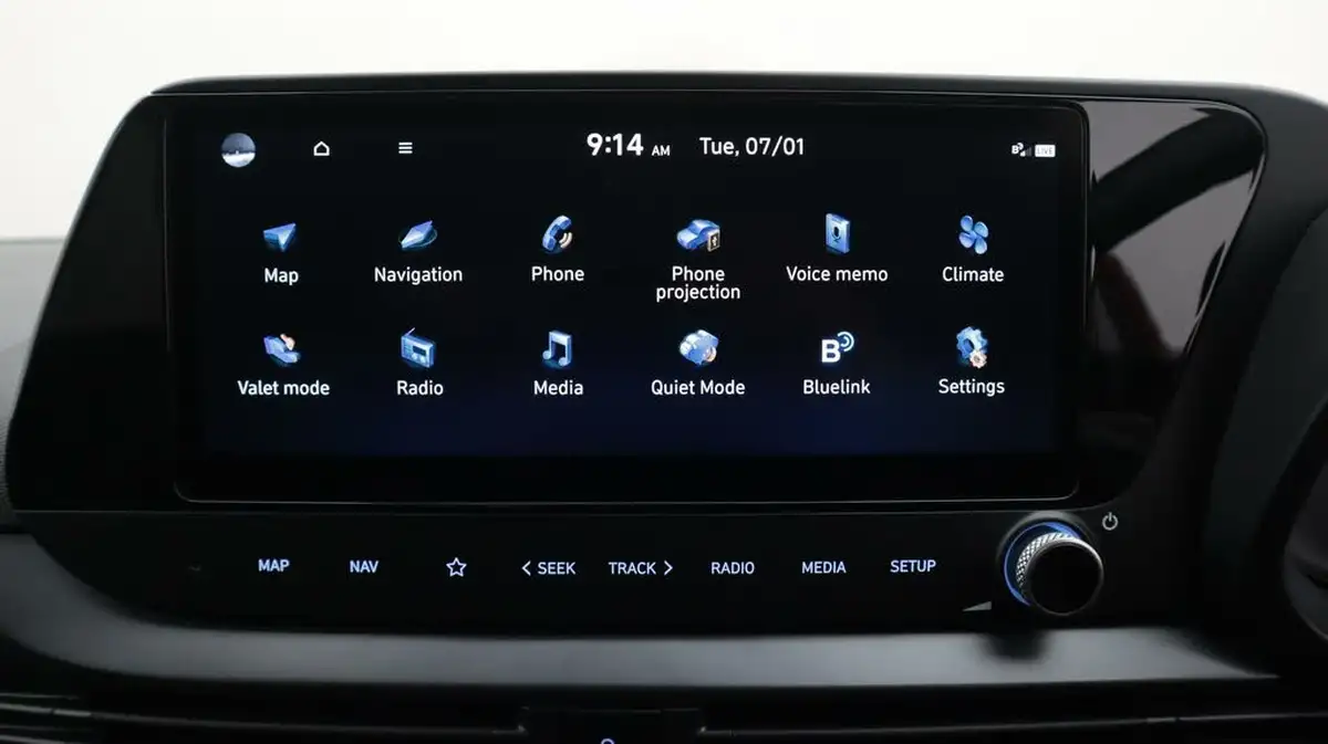2024-hyundai-i20-10-t-gdi-premium-dct-big-11