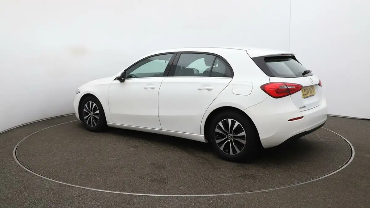 2022-mercedes-benz-a-class-20d-a180d-se-big-32