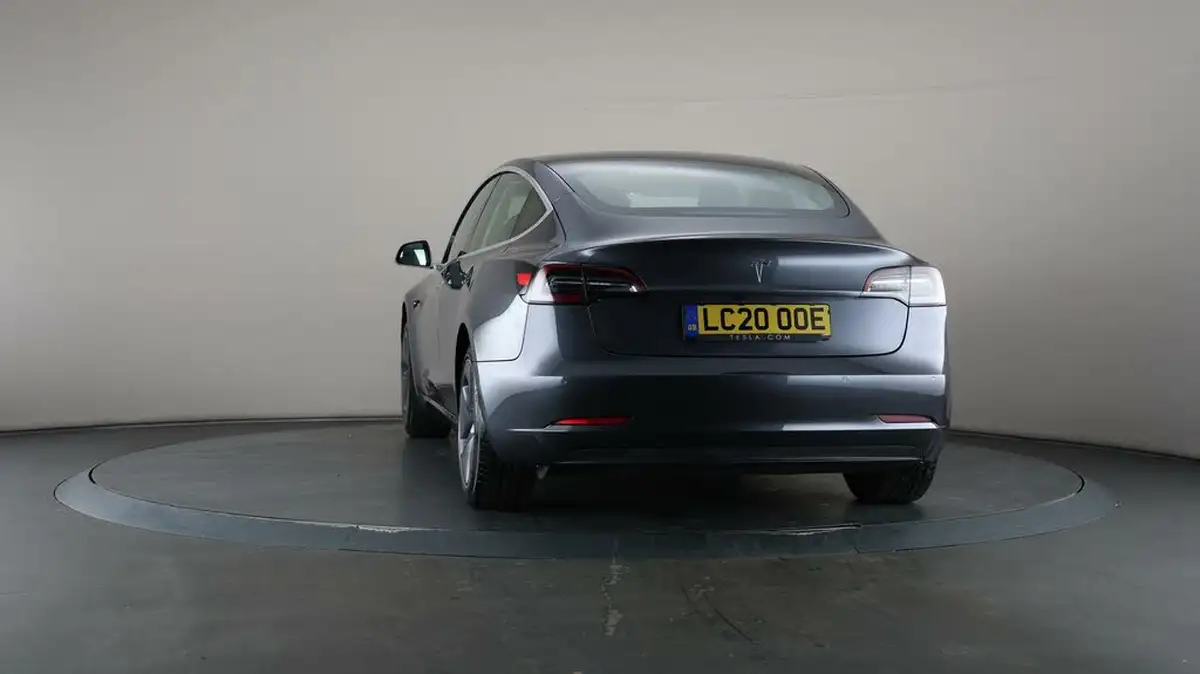 2020-tesla-model-3-e-standard-plus-big-42