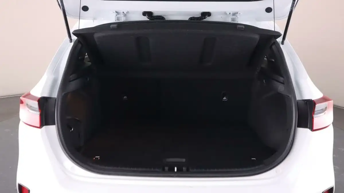 2023-kia-ceed-15-t-gdi-2-158bhp-non-adap-hatchback-big-16