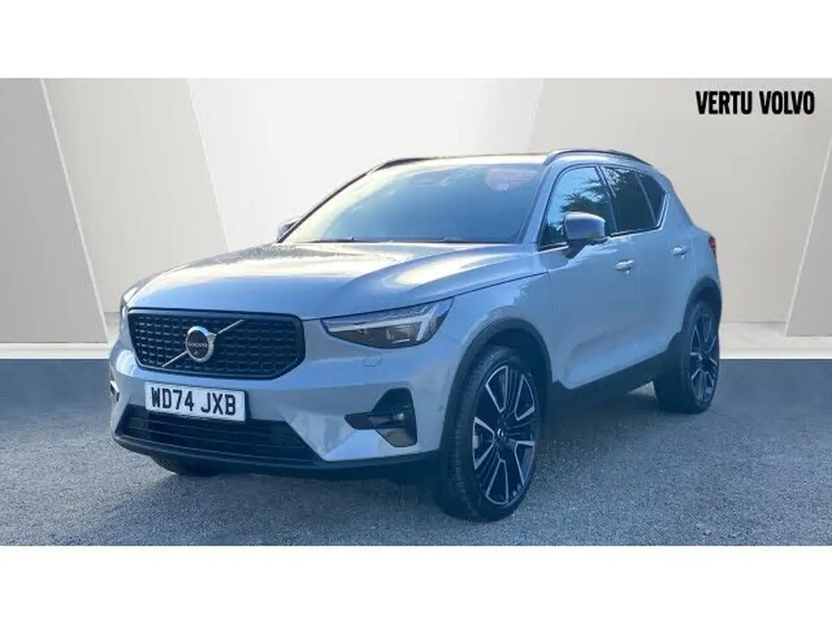 2024-volvo-xc40-20-b4-ultra-bright-big-5
