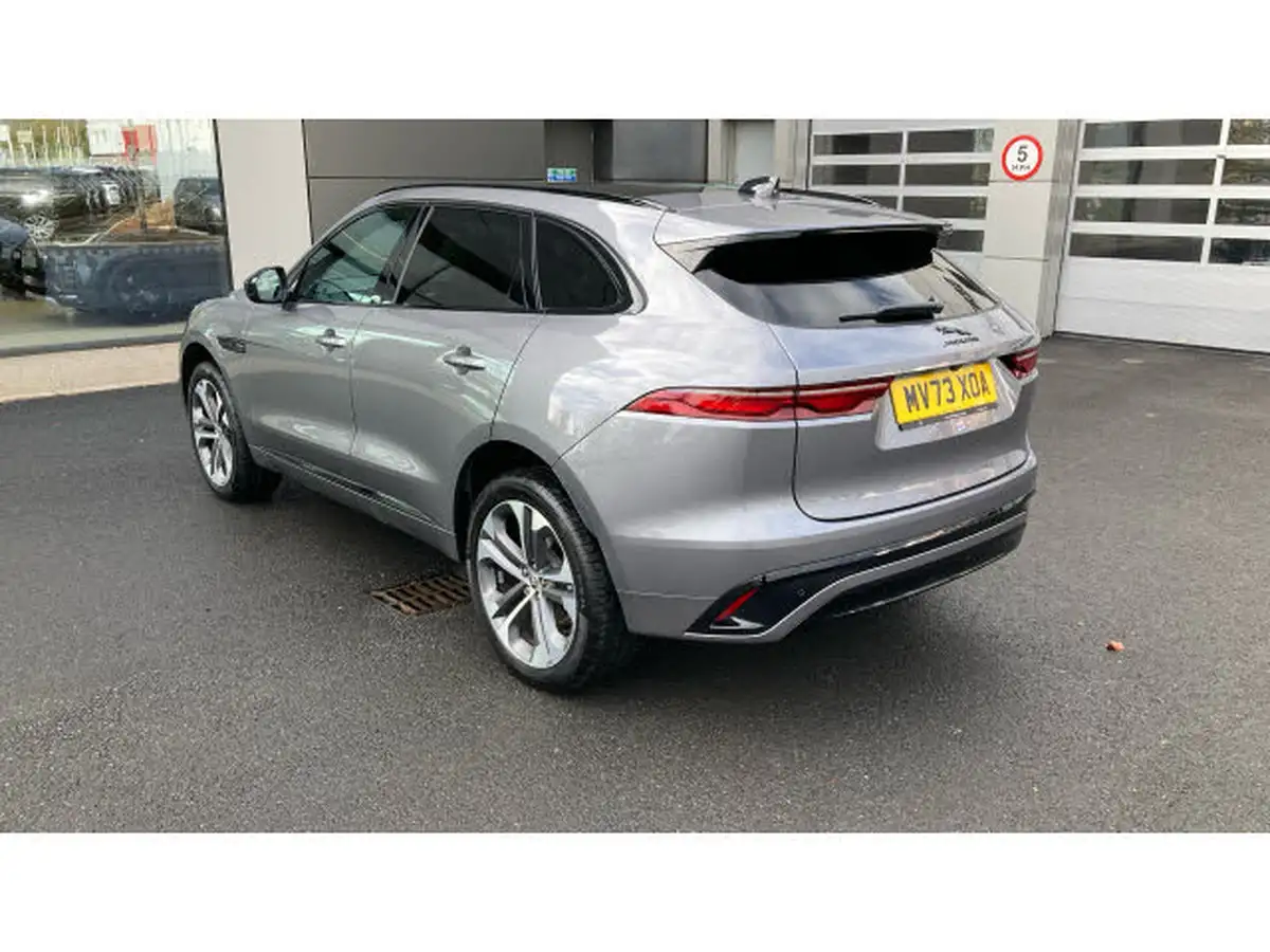 2023-jaguar-f-pace-20-d200-r-dynamic-hse-black-big-21