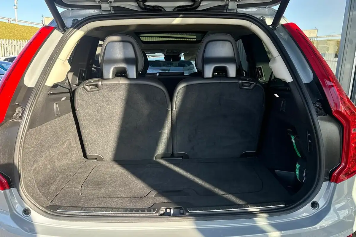 2024-volvo-xc90-20-b5-ultra-dark-big-7
