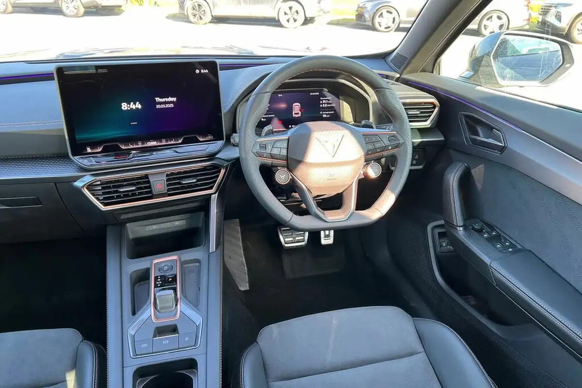 2025-cupra-formentor-15-e-hybrid-v2-big-16