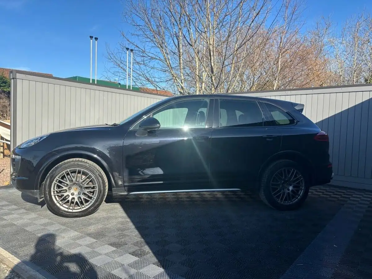 2017-porsche-cayenne-30td-diesel-platinum-edition-big-2