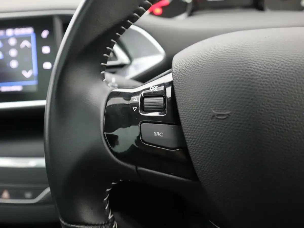 2020-peugeot-308-sw-12-puretech-allure-130bhp-big-19