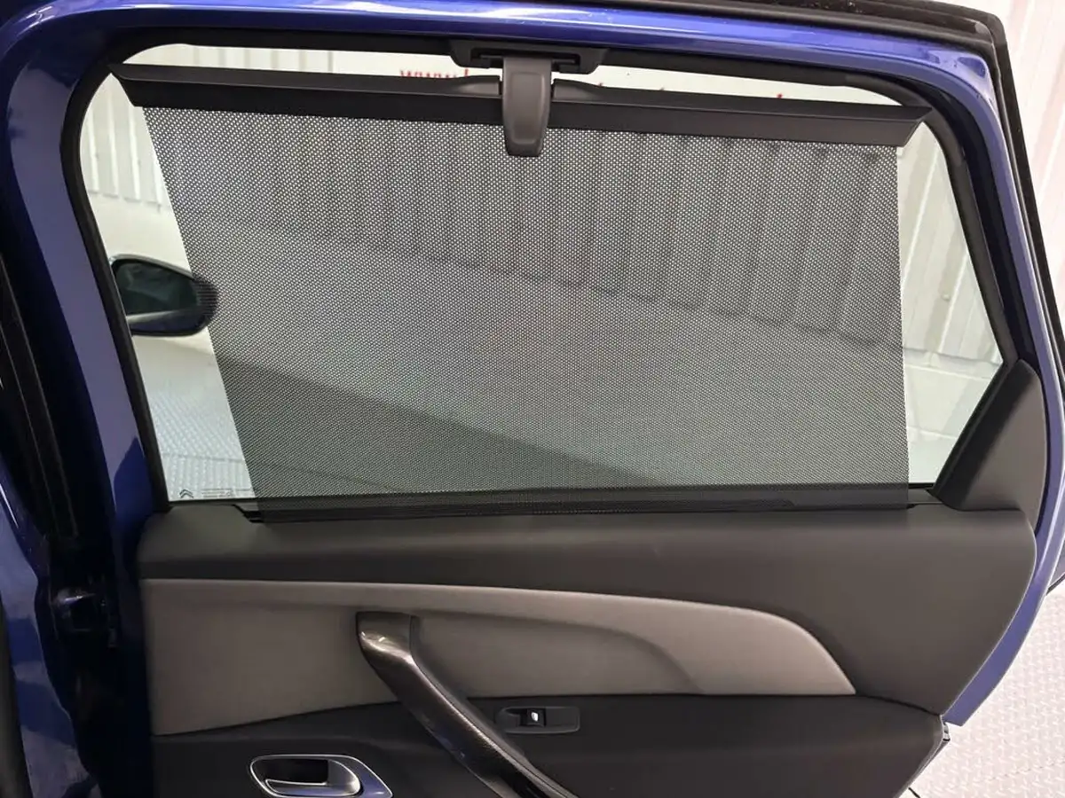 2017-citroen-c4-picasso-16bluehdi-flair-big-28