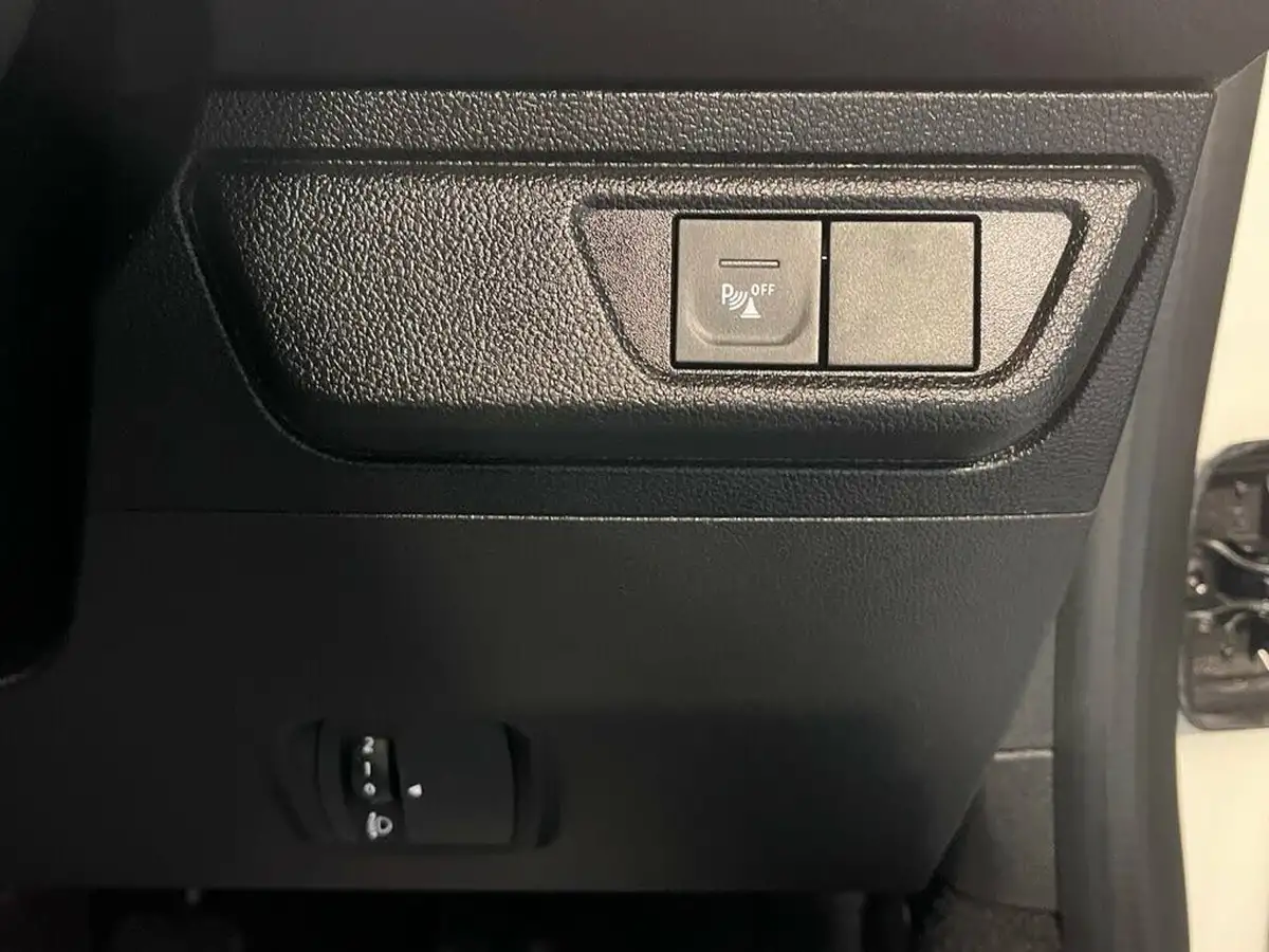 2021-dacia-sandero-stepway-10-tce-comfort-90bhp-big-28