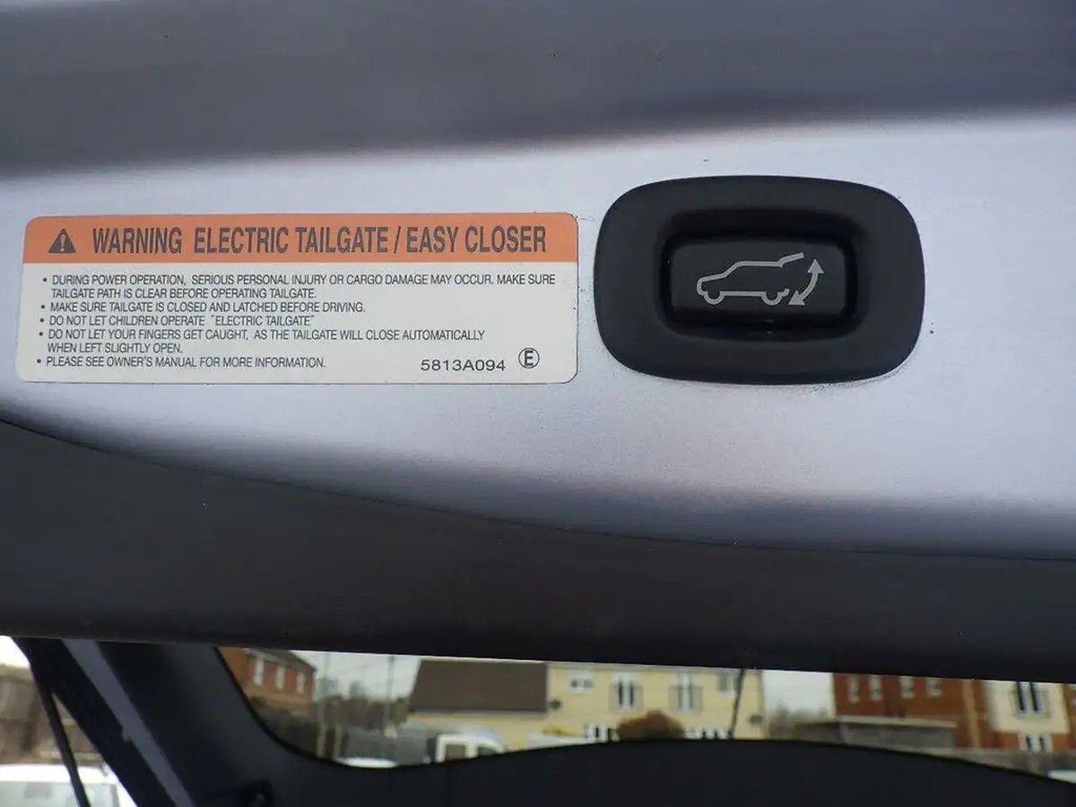 2014-mitsubishi-outlander-20-gx4h-big-33