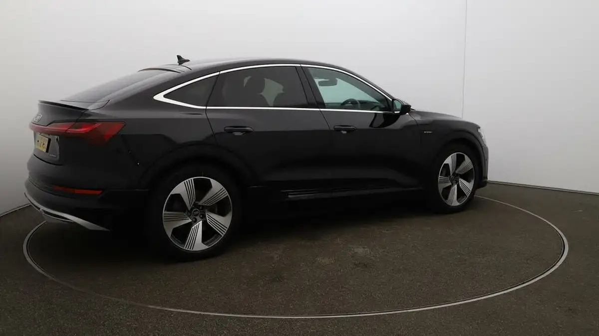 2023-audi-e-tron-55e-s-line-sportback-big-46