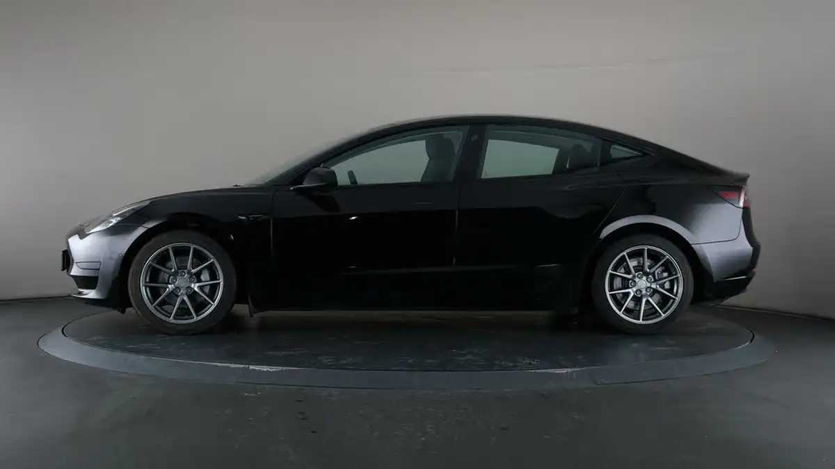2021-tesla-model-3-e-long-range-4x4-big-35