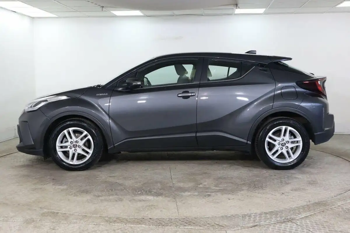 2021-toyota-c-hr-18-vvt-i-icon-big-7