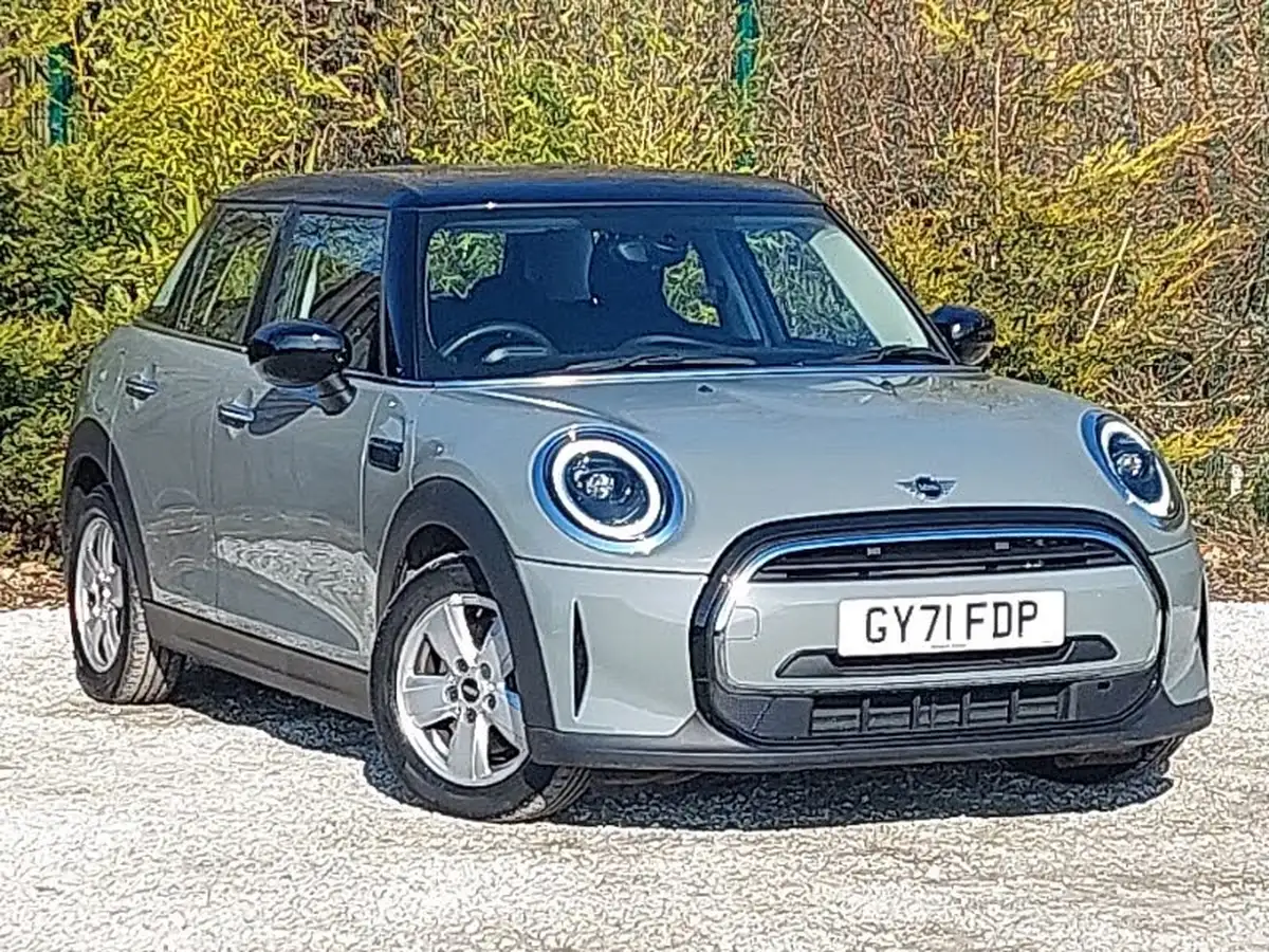 2021-mini-cooper-15-cooper-classic-hatchback-5d-auto-big-0