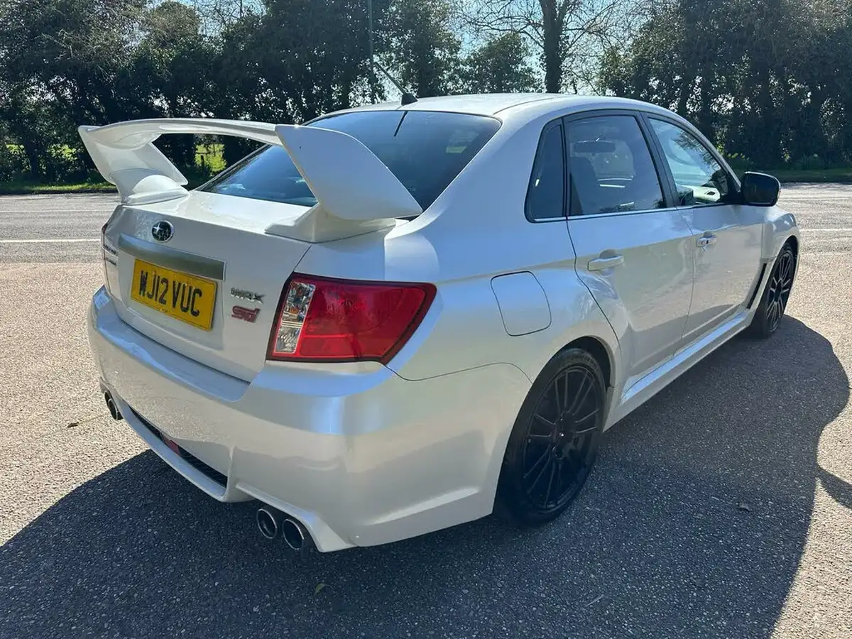 2012-subaru-wrx-25-sti-type-uk-saloon-4d-big-6
