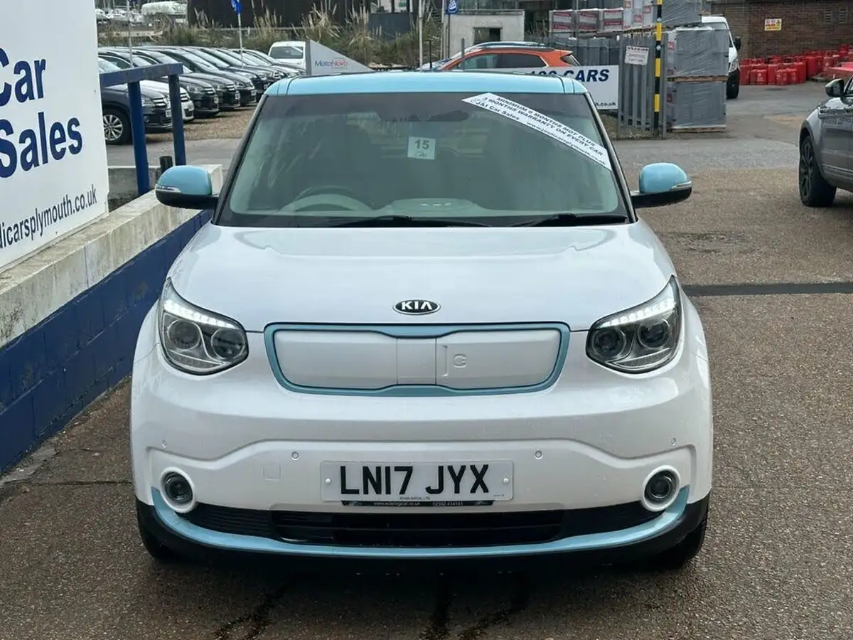 2017-kia-soul-ev-ev-big-13