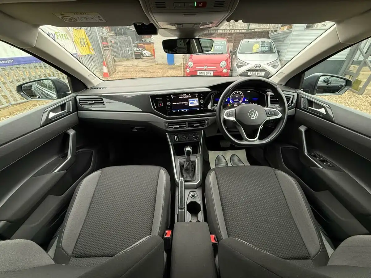 2023-volkswagen-polo-10-tsi-life-dsg-big-1