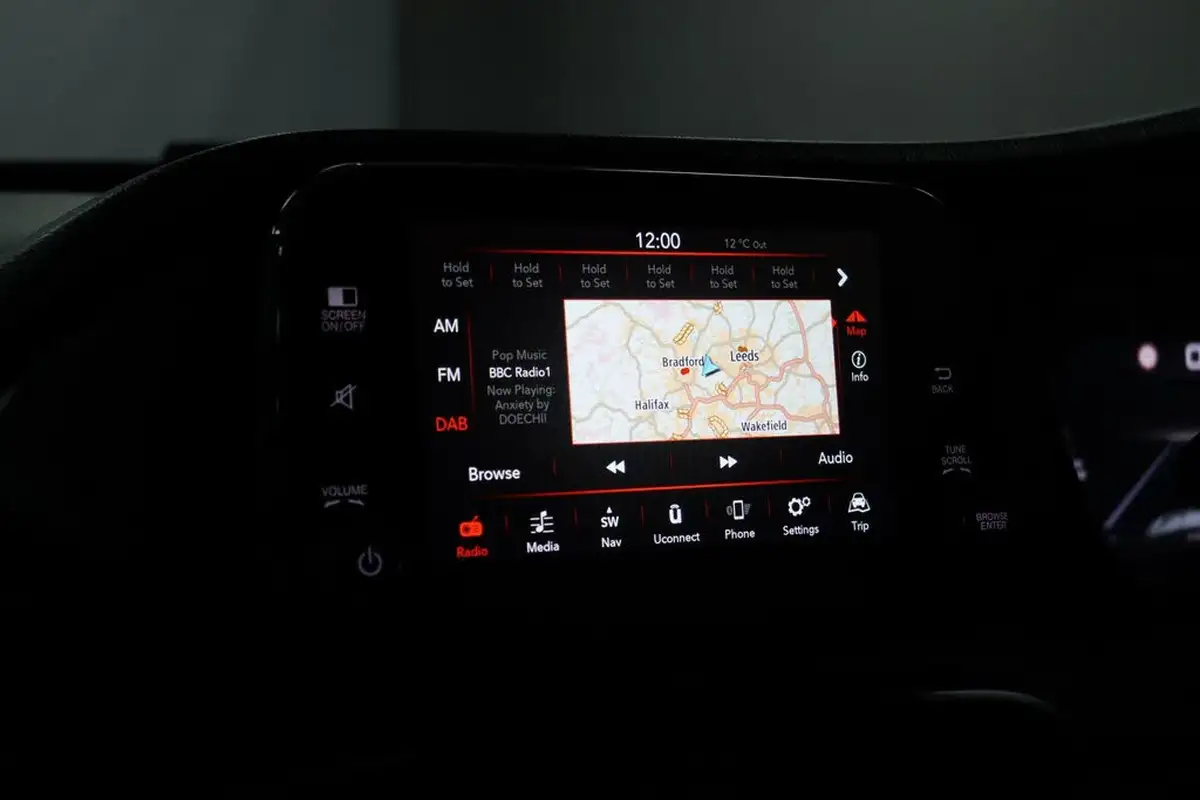 2021-fiat-tipo-10-cross-big-33