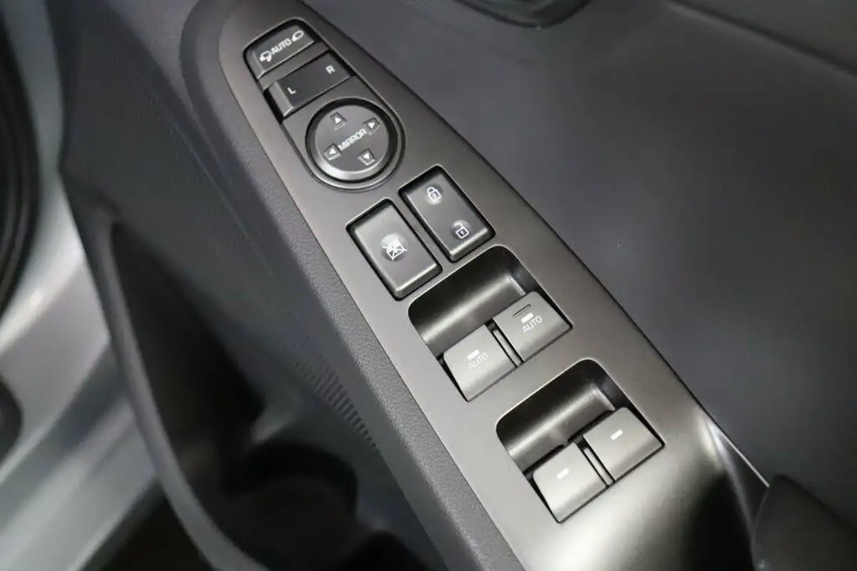 2021-hyundai-ioniq-16-gdi-premium-se-hybrid-big-36