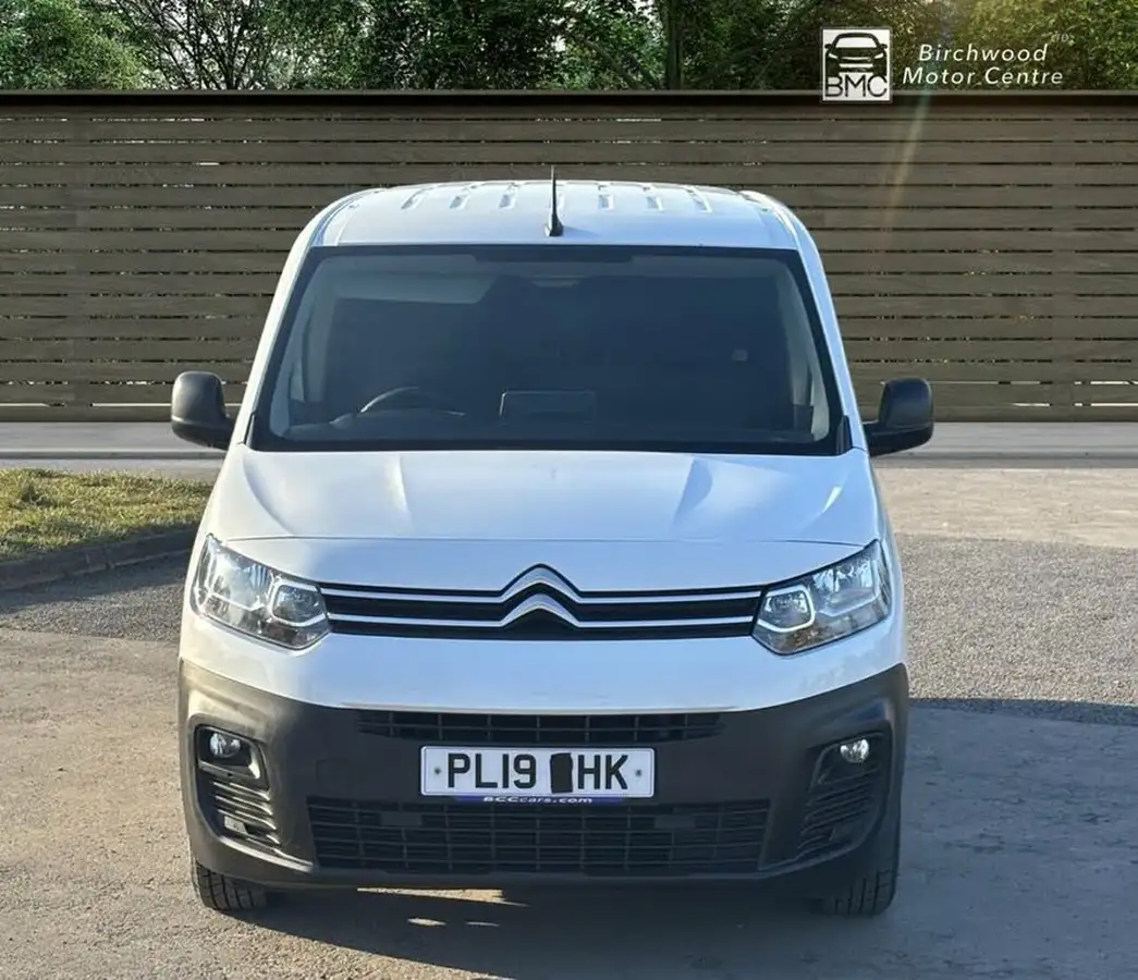 2019-citroen-berlingo-15bluehdi-1000-enterprise-100pseu6dt-e-panel-big-9