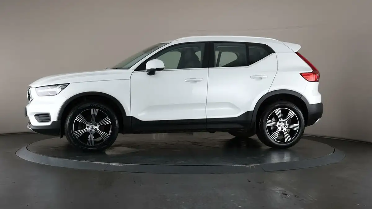 2022-volvo-xc40-20-b4-inscription-awd-big-29