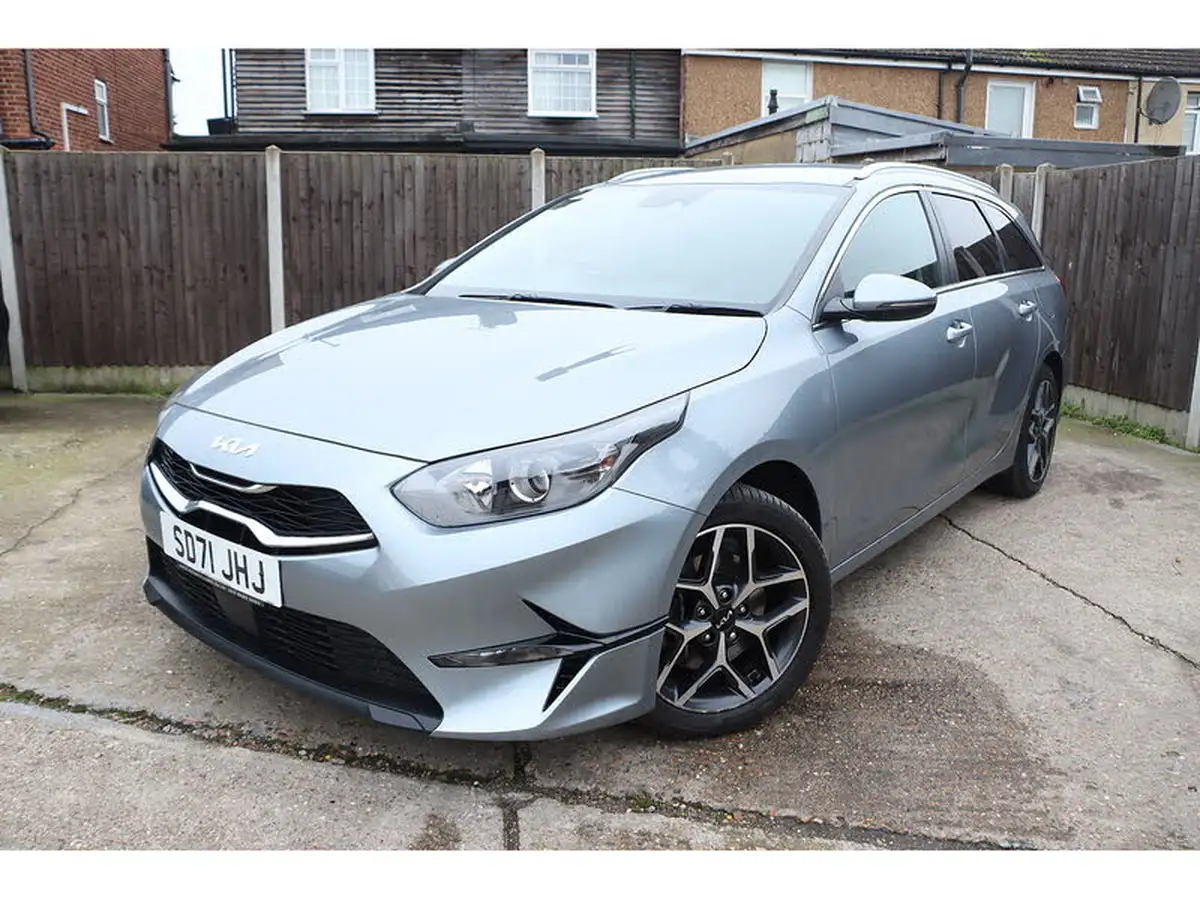 2021-kia-ceed-15-t-gdi-3-sportswagon-big-18