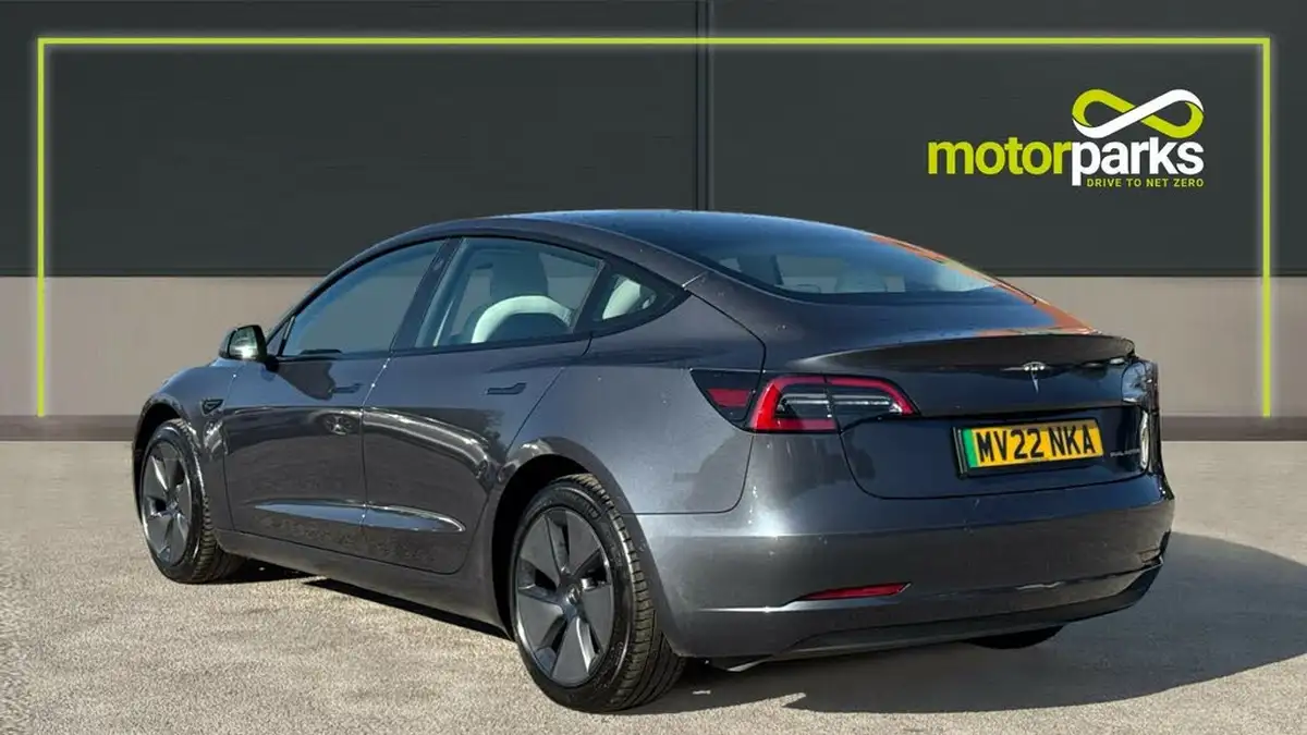 2022-tesla-model-3-e-long-range-big-4