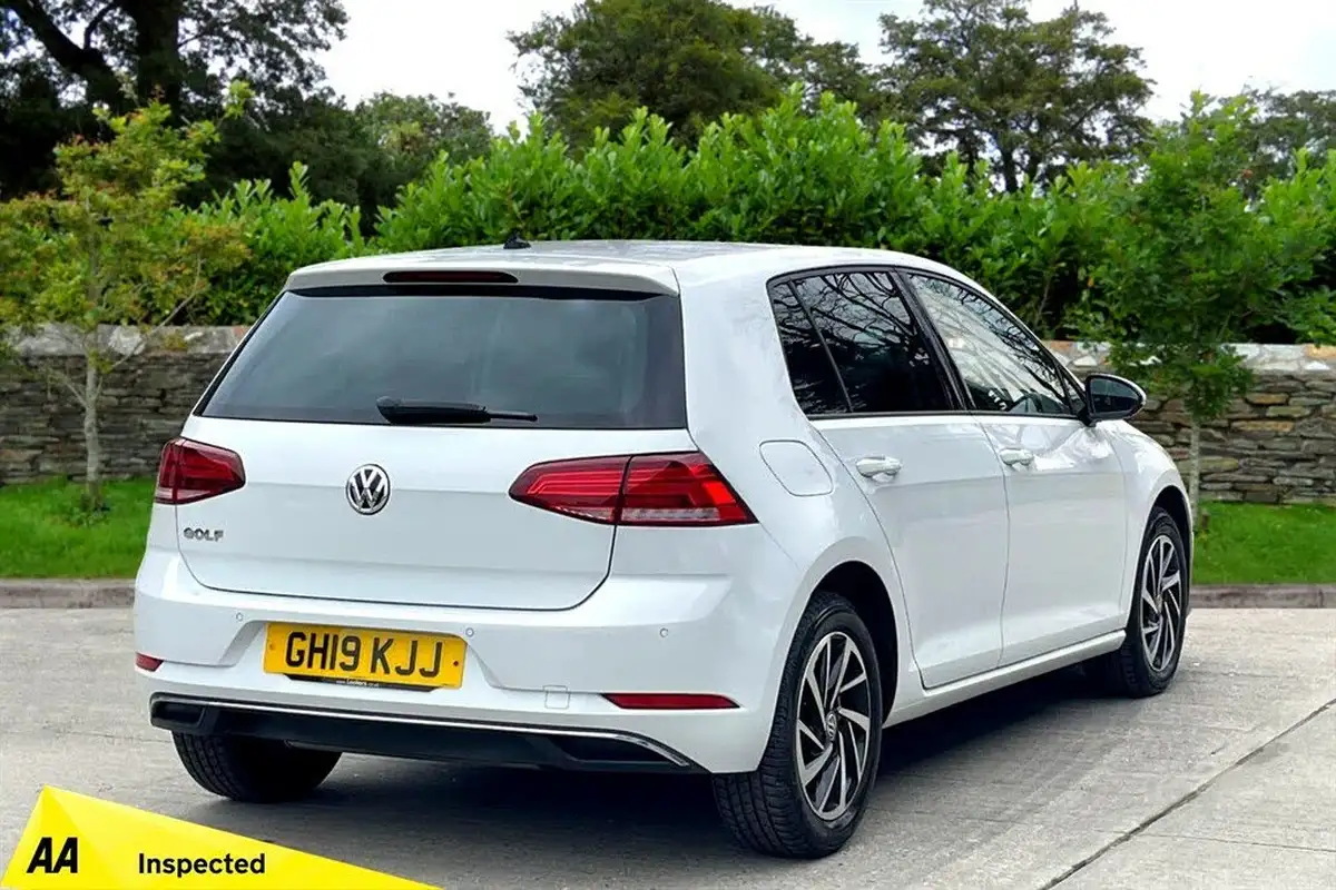 2019-volkswagen-golf-10-tsi-match-hatchback-5d-dsg-big-4
