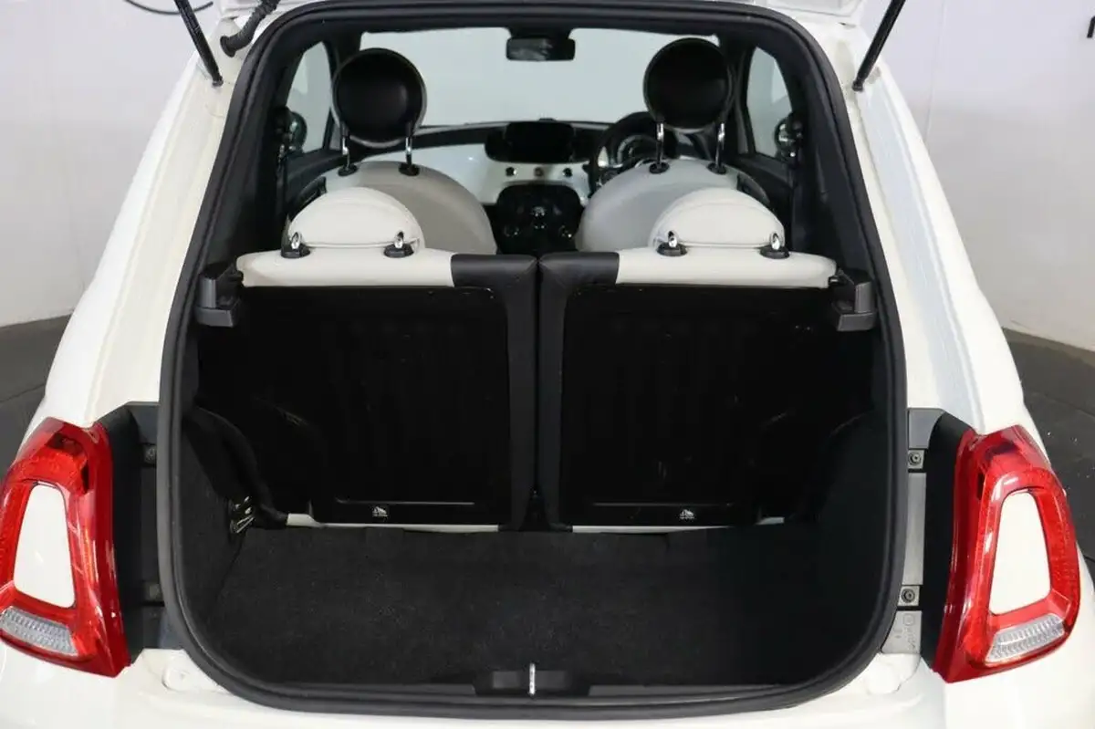 2022-fiat-500-10-dolcevita-big-11