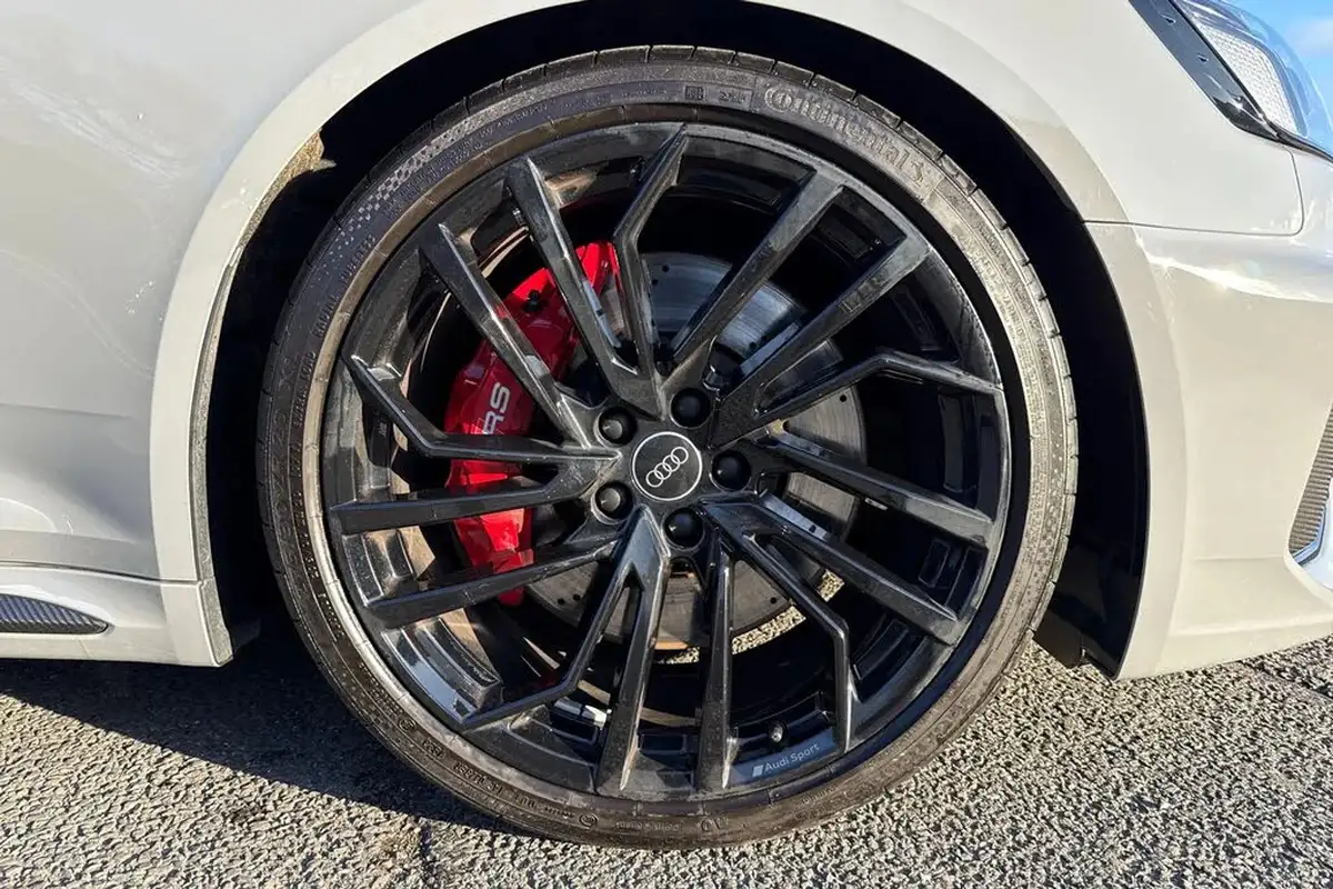 2024-audi-rs4-avant-29-tfsi-carbon-black-big-8